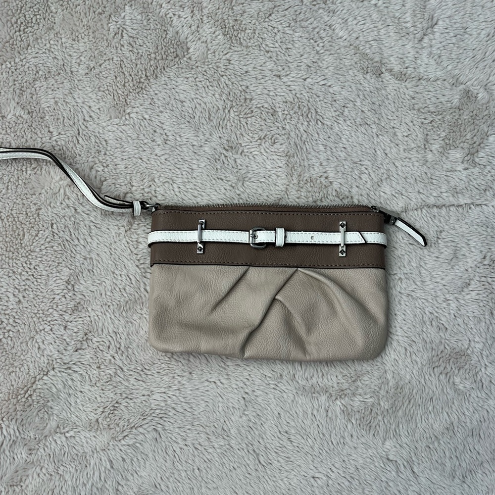 Simply Vera Wang Wristlet